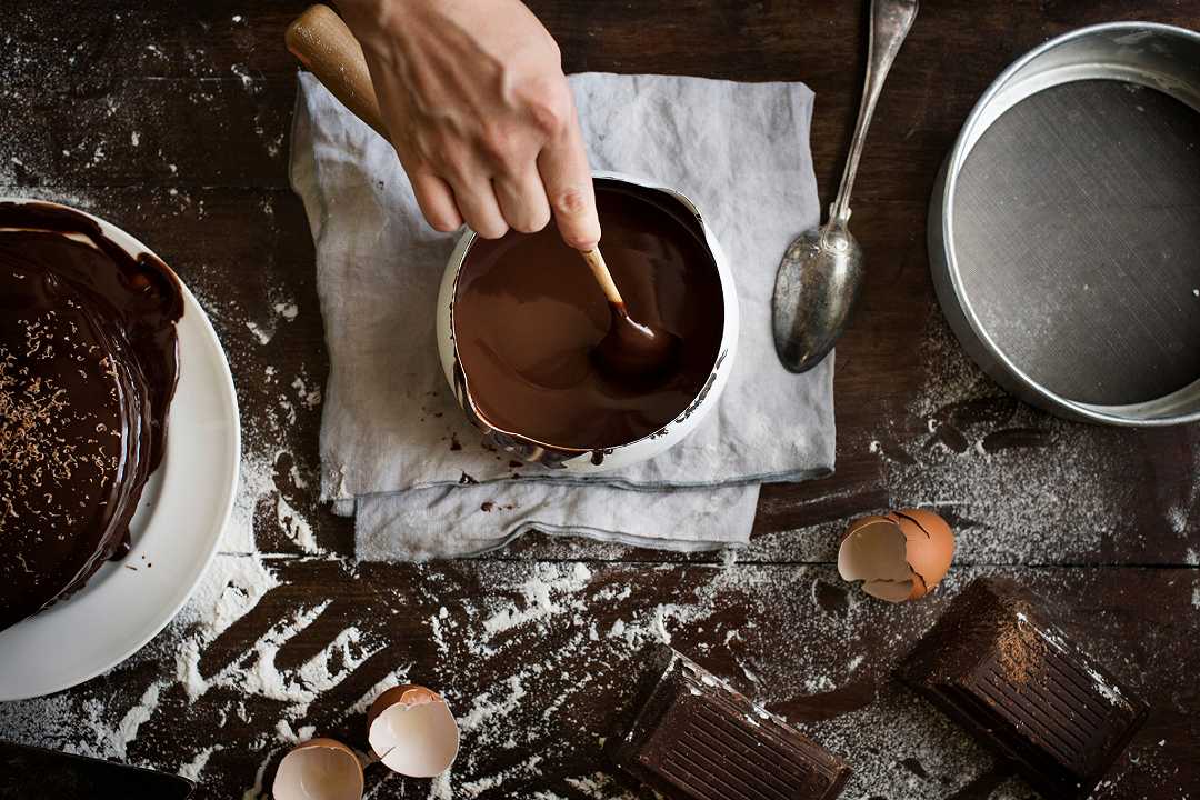 Ganache al cioccolato: fluida o montata? Tutti i trucchi per farla e usarla