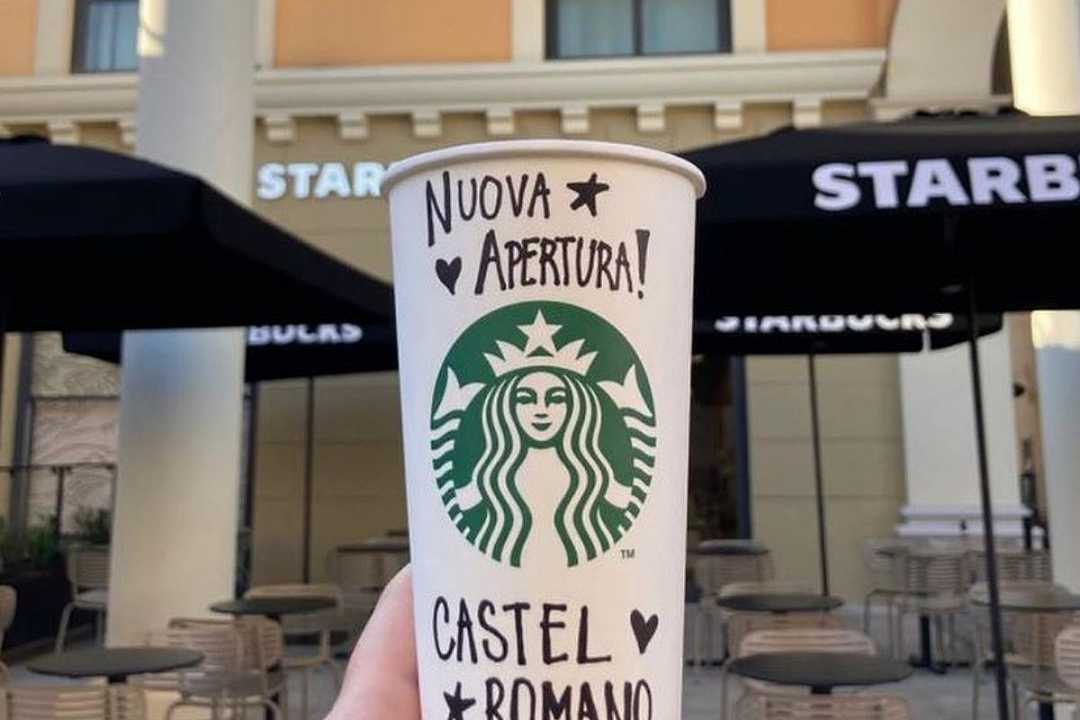 Starbucks approda a Roma: il primo locale è nell’outlet di Castel Romano