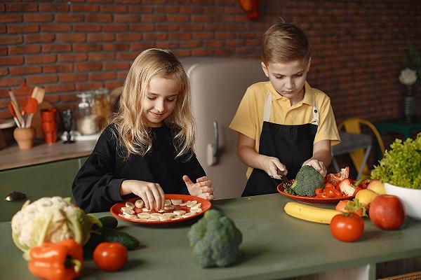 Dieta vegetariana: nei bambini aumenta il rischio di essere sottopeso, dice uno studio