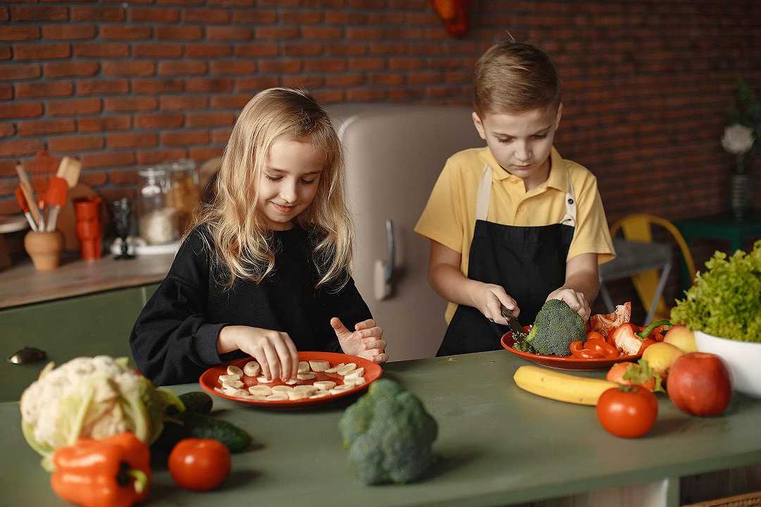 Dieta vegetariana: nei bambini aumenta il rischio di essere sottopeso, dice uno studio