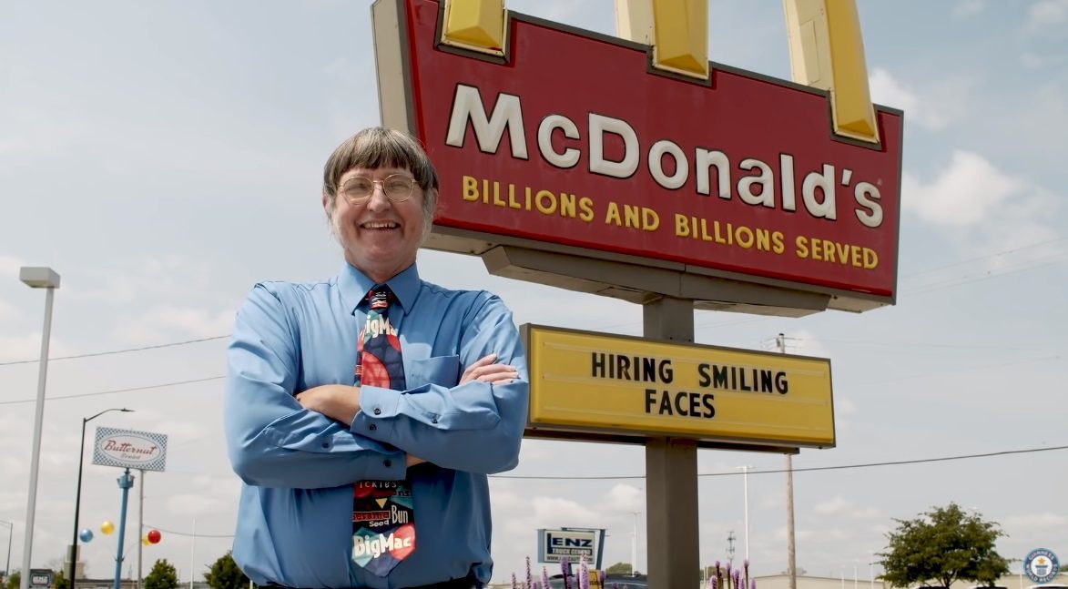 Big Mac tutti i giorni, per 50 anni: Donald Gorske festeggia il suo record