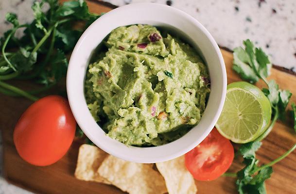 Perché non è una buona idea conservare l'avocado nell'acqua