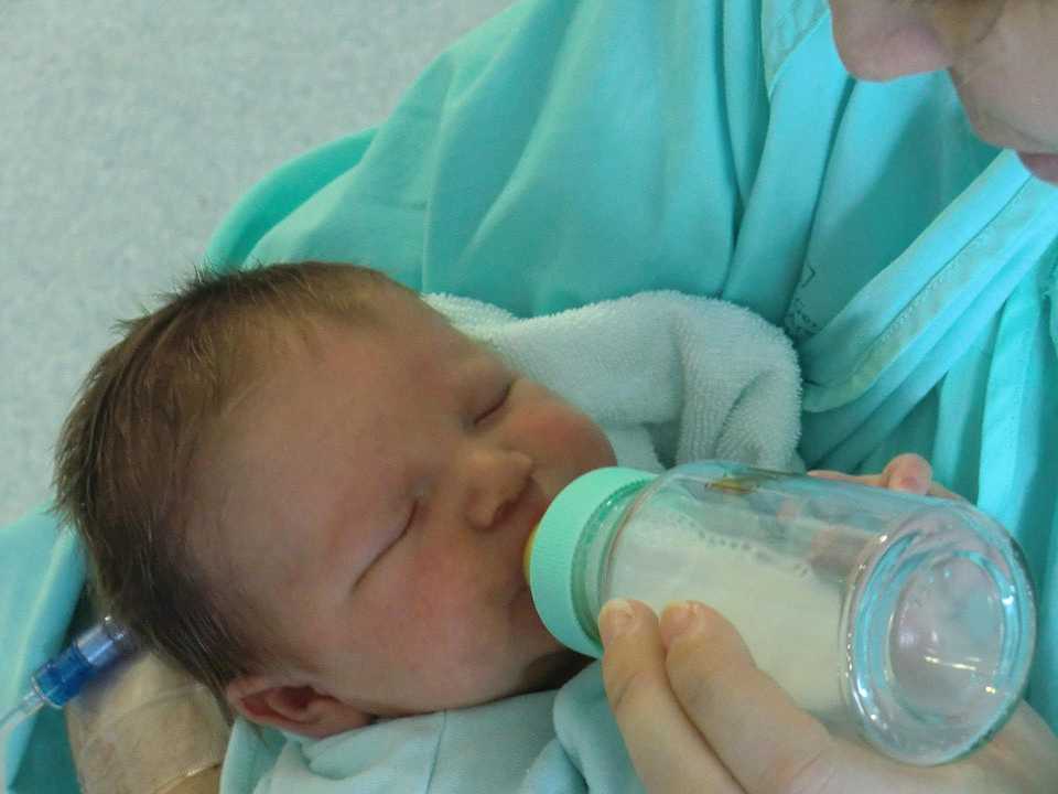 USA, carenza alimenti per l’infanzia: il latte artificiale Nestlé arriva dalla Germania