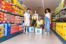 Eurospin segue le orme di Lidl e lancia una sua linea di abbigliamento