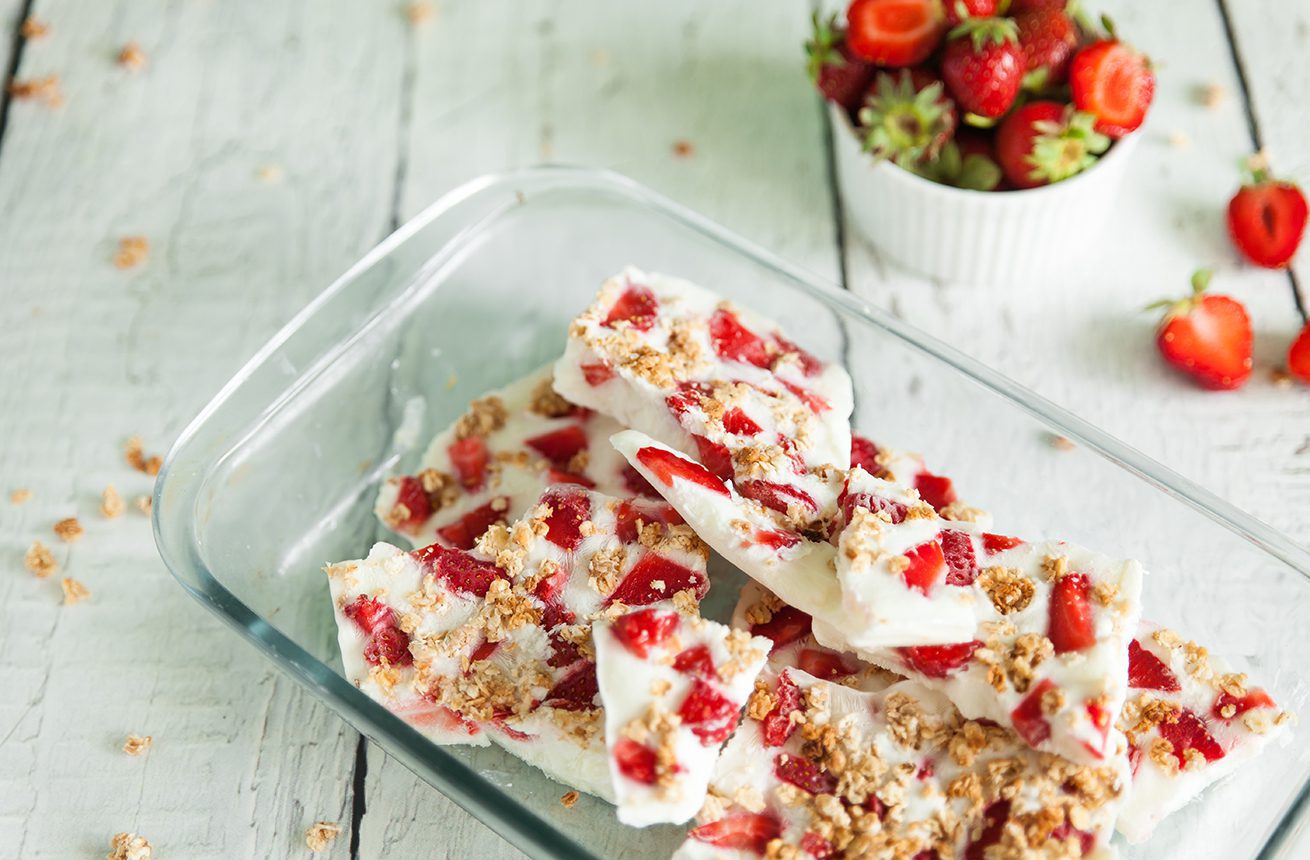 Frozen yogurt bark