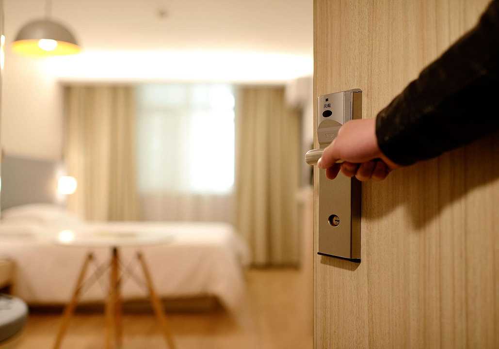 Catania: hotel finge che i dipendenti siano tirocinanti per non pagare i contributi, multato