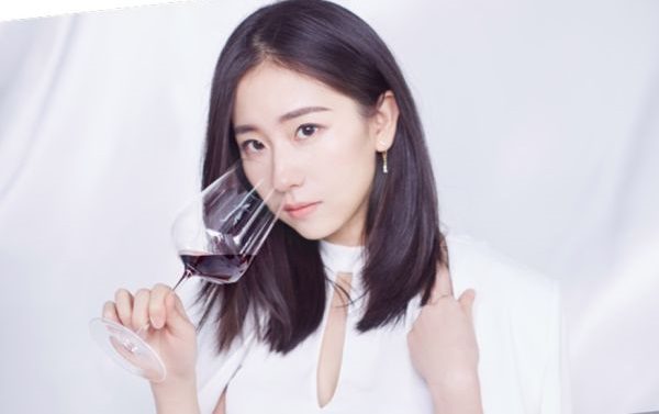 Cina: famosa wineblogger condannata per false recensioni