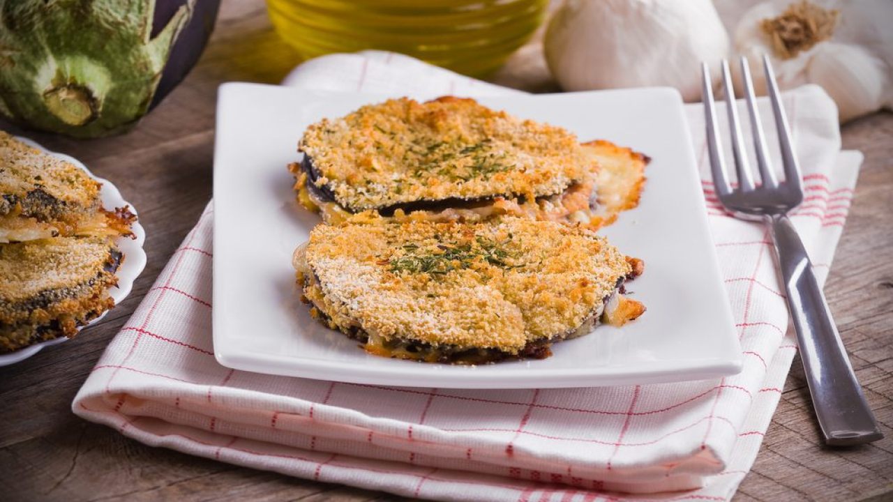 Melanzane al forno gratinate Dissapore