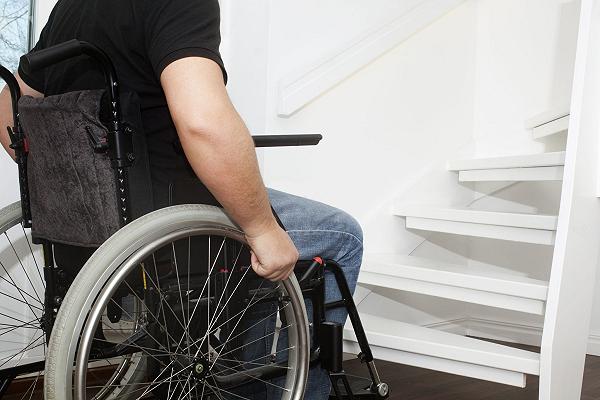 Ristoranti e disabilità: è obbligatorio abbattere le barriere architettoniche?