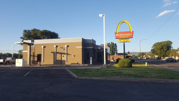 McDonald's logo con un solo arco