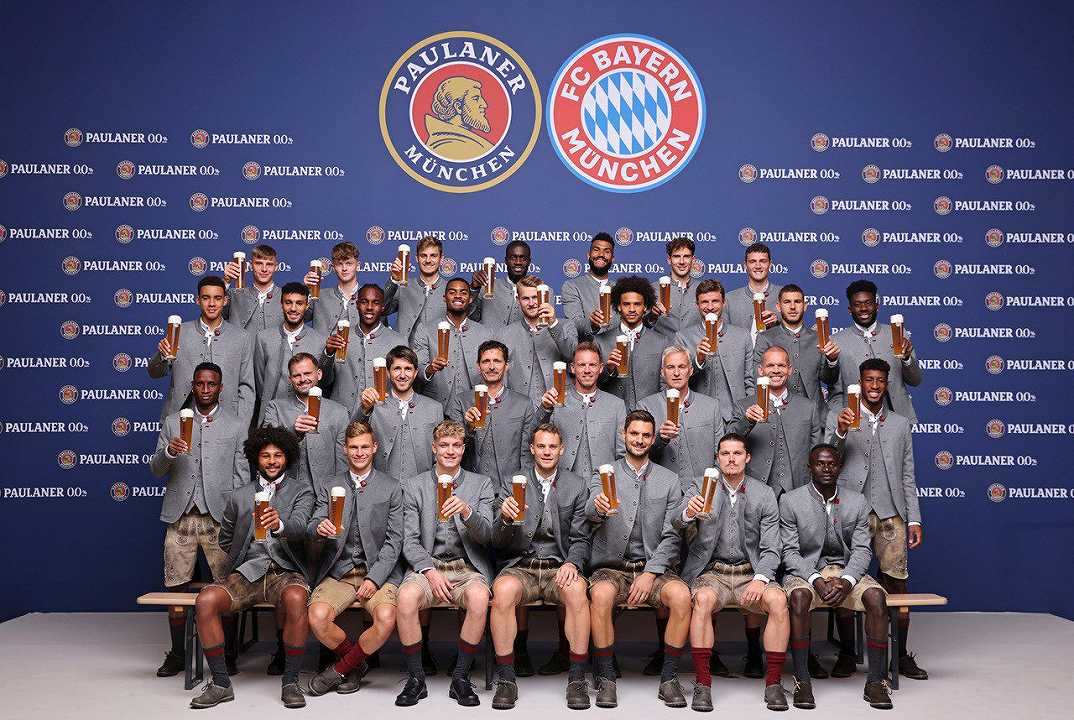 Bayern Monaco, due giocatori si rifiutano di posare per la foto con la birra in mano