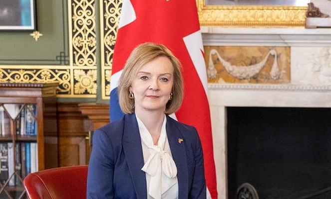 Cibo spazzatura: in UK la candidata Liz Truss promette di annullare le tasse sul junk food