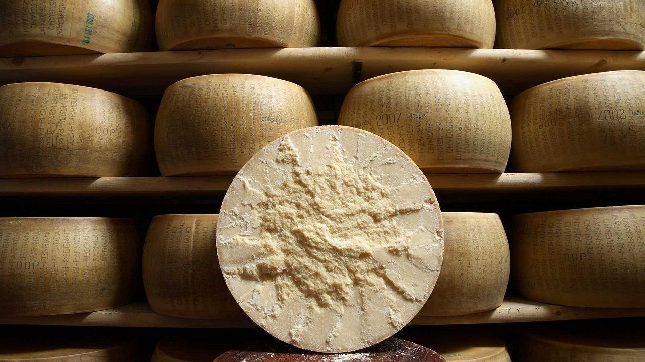 Il Parmigiano Reggiano è il più premiato ai World Cheese Awards, ma il primo posto va alla Norvegia