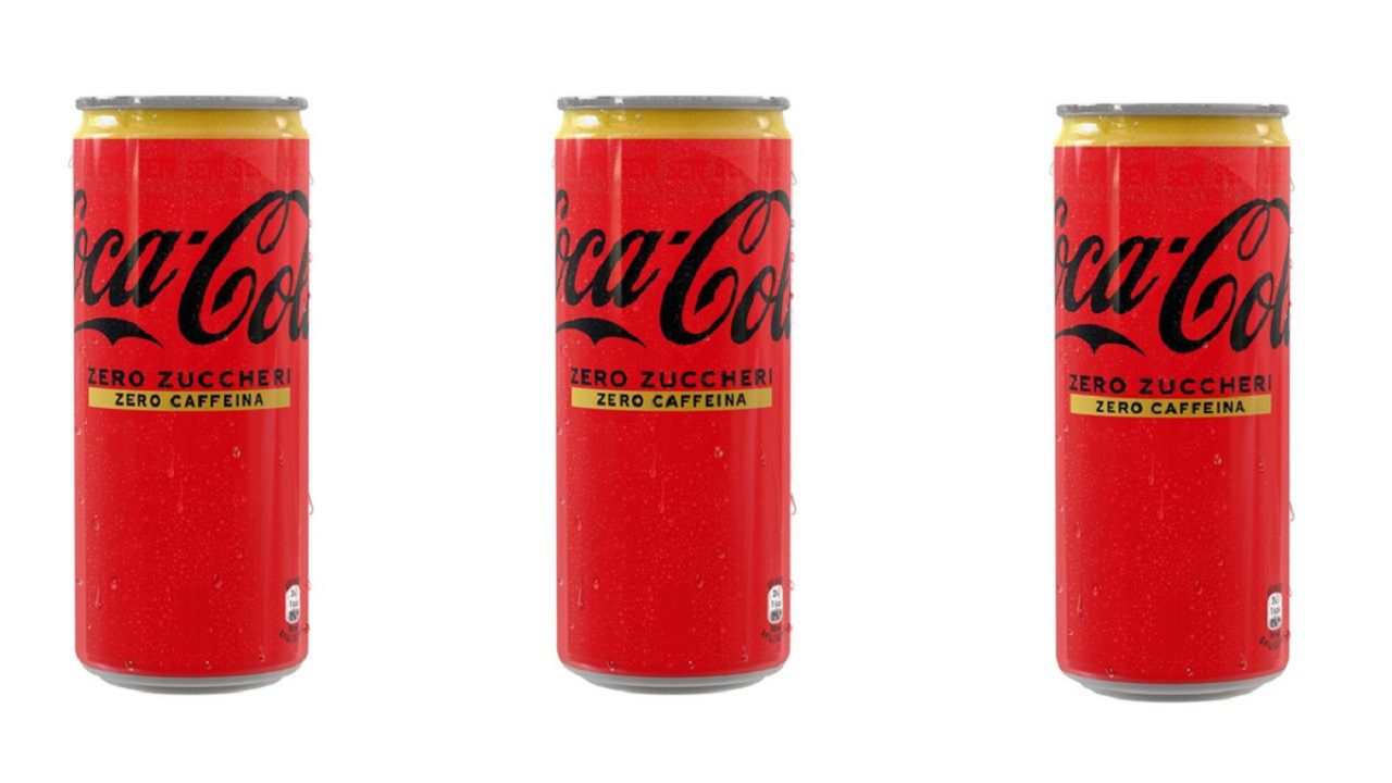 Coca Cola Zero Zuccheri Zero Caffeina arriva sul mercato (e con anche confezioni più piccole)
