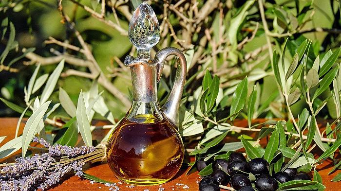 Olio extravergine d’oliva, l’Ue approva un piano da 100 milioni per ammodernare i frantoi