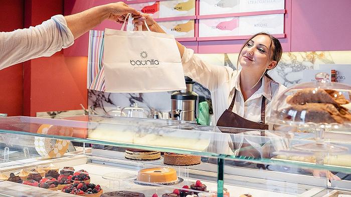 Milano: le pasticcerie Baunilla dicono stop al contante, si paga solo cashless