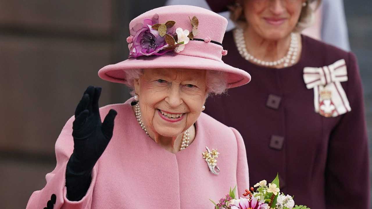 La Regina Elisabetta e i cento prodotti che ora dovranno cambiare l’etichetta in UK