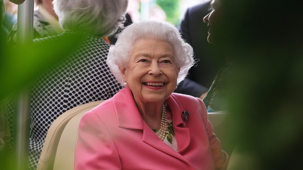 UK: la regina Elisabetta non amava sperimentare nuovi cibi, dice il suo ex chef