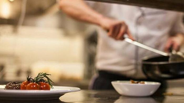 Nel 2023 in Italia hanno aperto più di quattromila ristoranti (ma le chiusure sono molte di più)