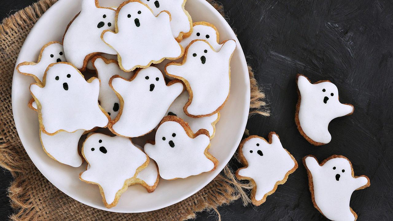 Biscotti fantasmini, una ricetta semplice per Halloween