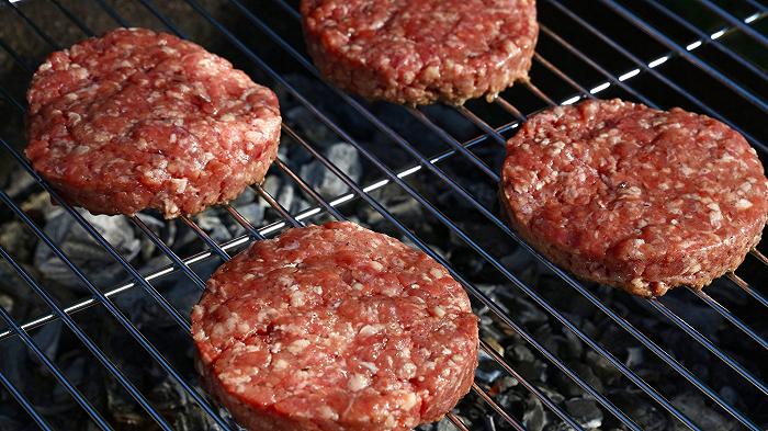 Milano: ecco il “Burger sospeso”, un’iniziativa a favore delle persone che vivono nel disagio