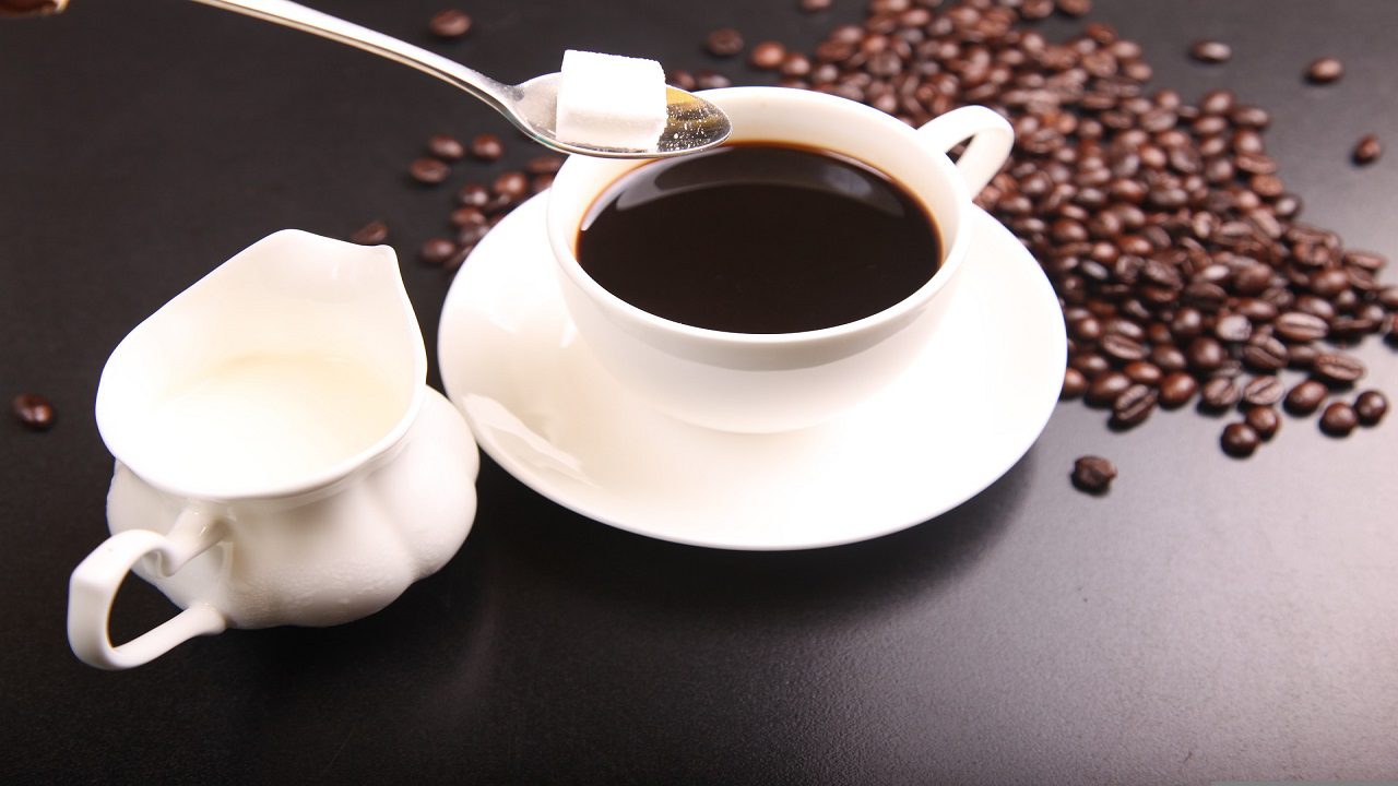 Caffè: in Europa una tazzina costa il 16,9% in più rispetto al 2021