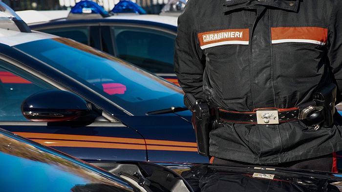 Sestri Levante, tappa fissa al fast food per rompere infissi e arredi: denunciati sette ragazzi