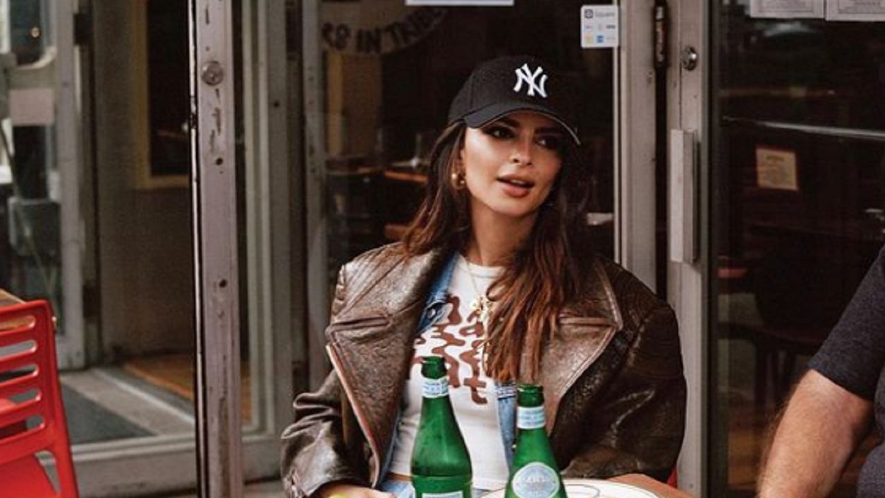 Emily Ratajkowski modella