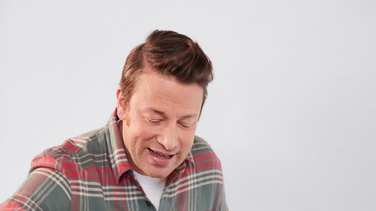 Jamie Oliver rivela: “Fino a 23 anni non sapevo fare neanche un uovo in camicia”