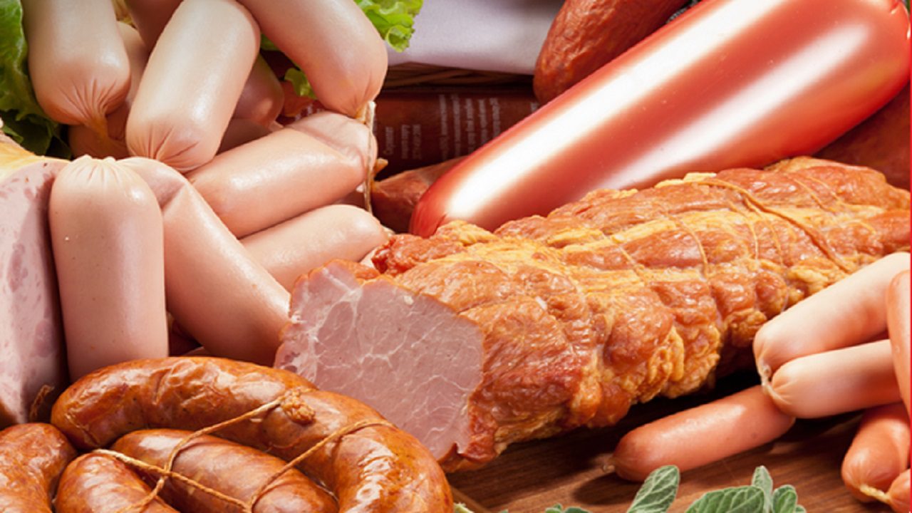 JBS ci ripensa: l’azienda di carne stoppa la produzione degli alimenti su base vegetale