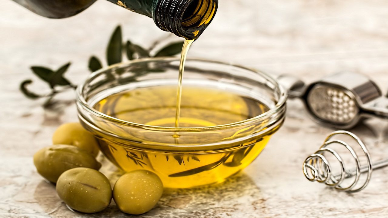 Olio d’oliva: produzione a rischio, mancano 400mila tonnellate per soddisfare il fabbisogno nazionale