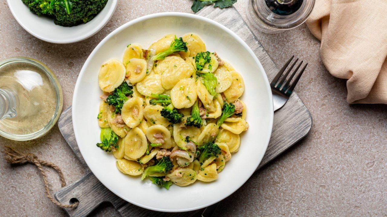 Pasta Con Broccoli E Tonno, Un Primo Perfettamente Legato - Dissapore