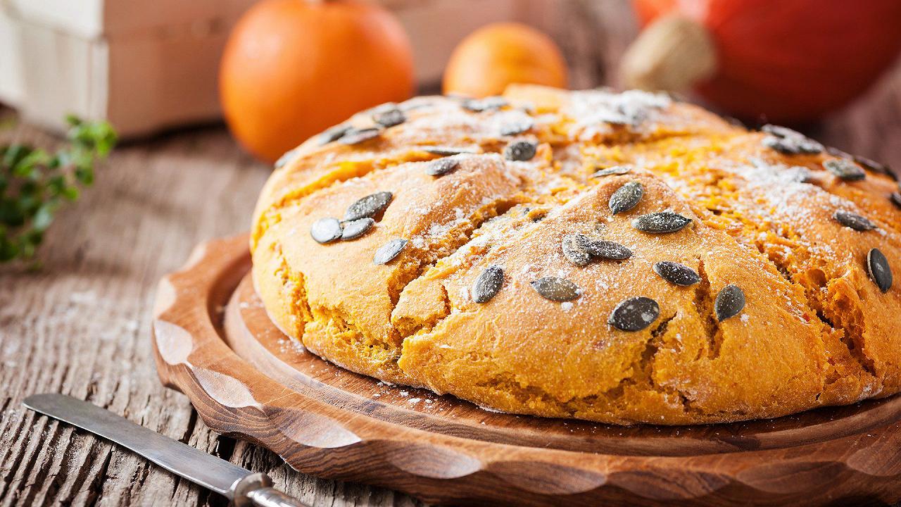Pane con la zucca, la ricetta per dei panini diversi dal solito