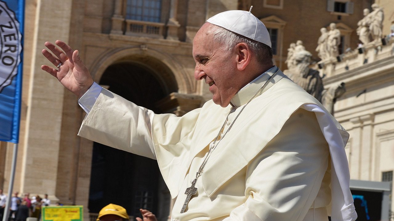 Papa Francesco: “Bisogna rispettare il cibo e non trattarlo come qualsiasi merce”