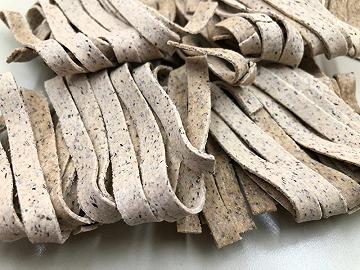 Stendete e tagliate i pizzoccheri