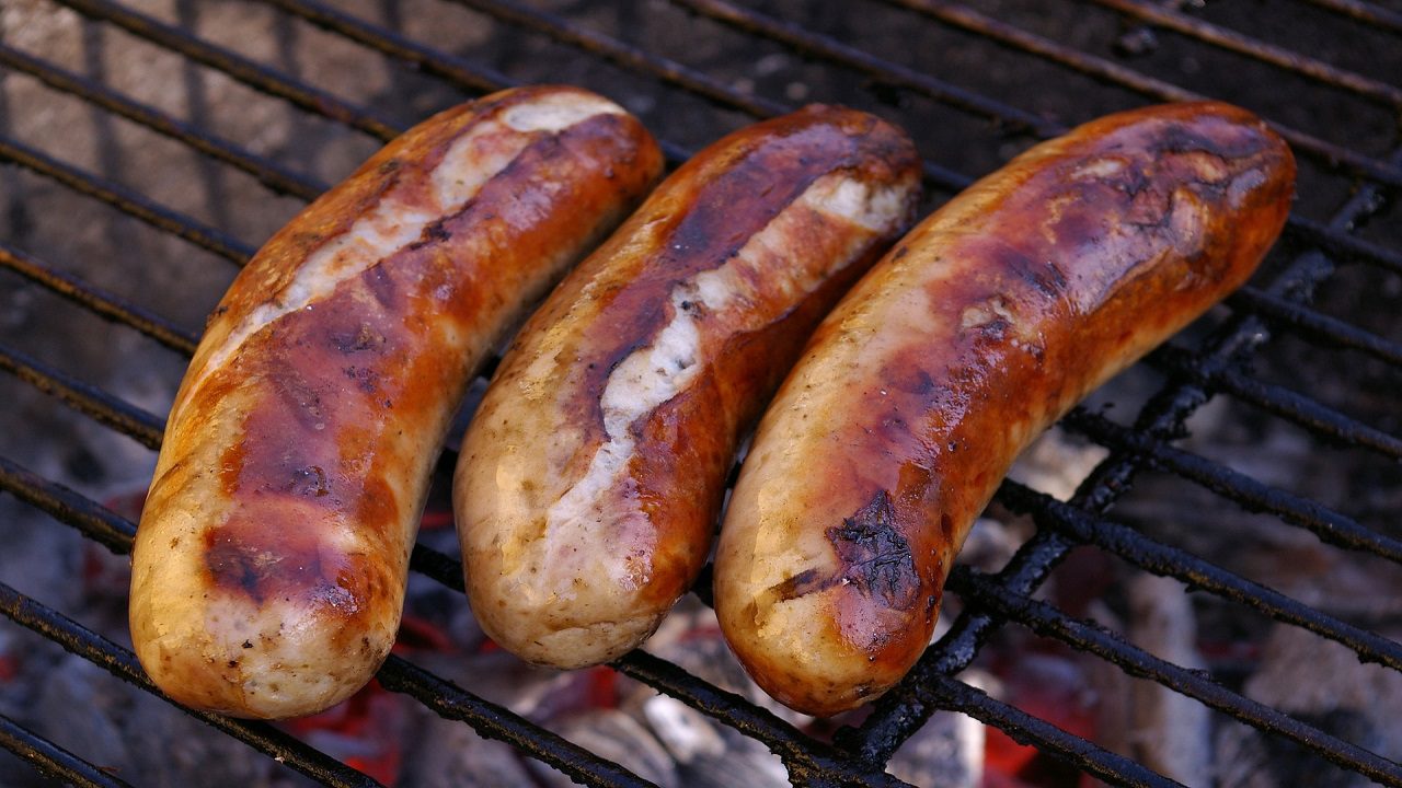 Il “re degli hot dog” si è giocato titolo e carriera per una salsiccia vegana