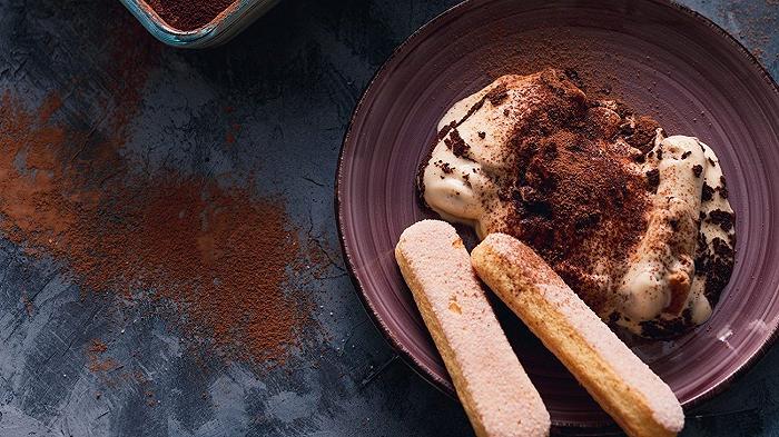 Milano, ragazza allergica al latte muore dopo aver mangiato un tiramisù “vegano”