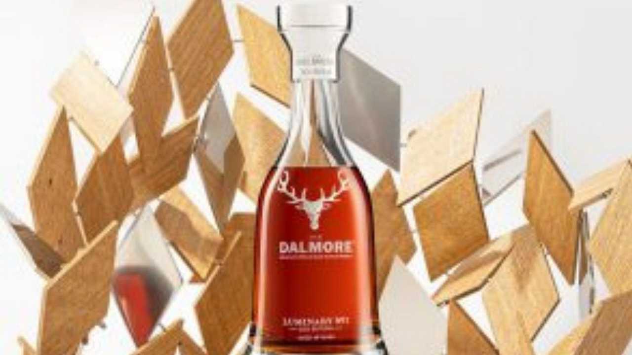 Whisky, messa all’asta una bottiglia progettata da un famoso architetto: vale 180 mila sterline