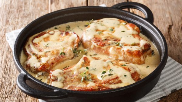 braciole di maiale al forno cotte nel latte
