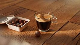 Caffè: in Svizzera si inventano l’alternativa biodegradabile alle capsule, le “coffee ball”