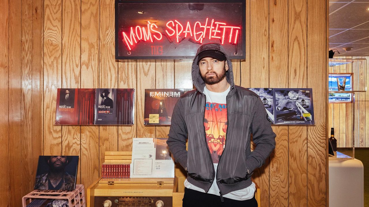 Eminem apre a New York il ristorante Mom’s Spaghetti