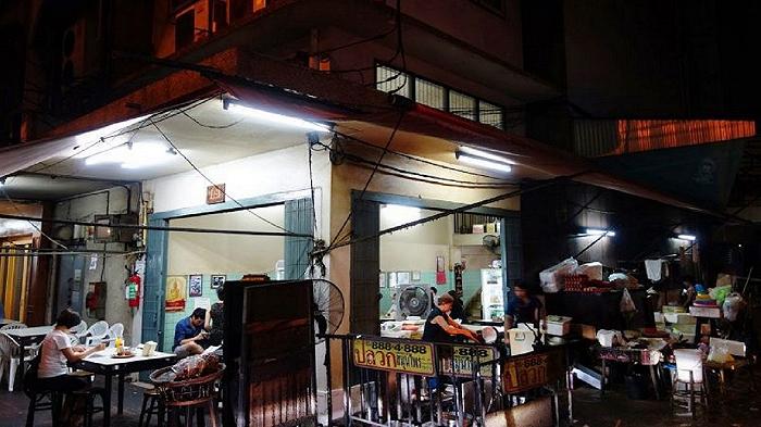 Guida Michelin Thailandia 2023: resiste la stella dello street food di Jay Fai