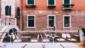 Osteria Enoteca Ai Artisti a Venezia nel sestiere di Dorsoduro.