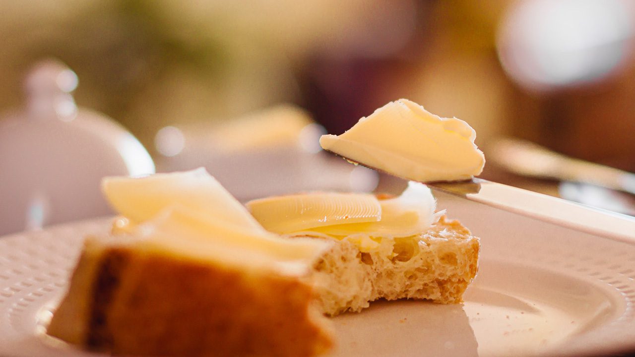 Meglio burro o margarina vegetale? Le differenze messe a confronto