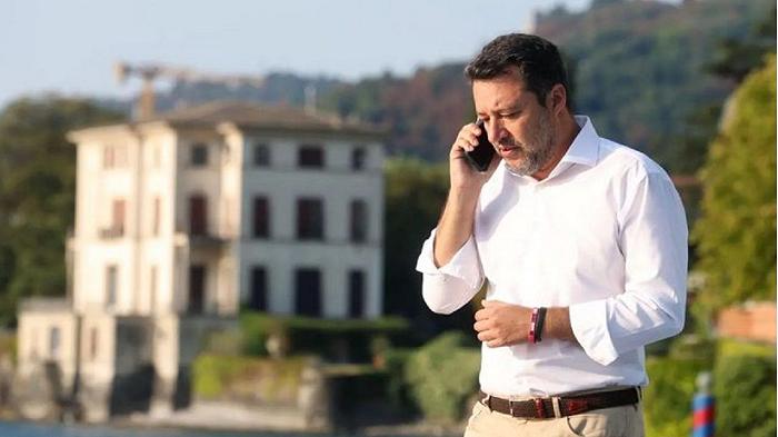 Matteo Salvini: “Paghi il caffè con la carta di credito? Sei un rompipalle”