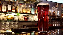 L’Inghilterra pensa a un Daspo sui pub per chi commette reati, ma il rischio è che vadano in crisi