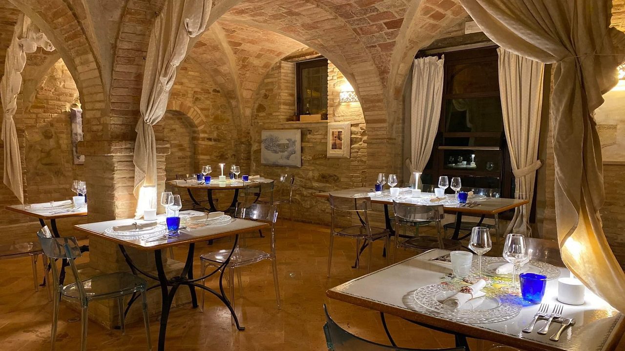 Umberto Carriera, ristorante di Mombaroccio