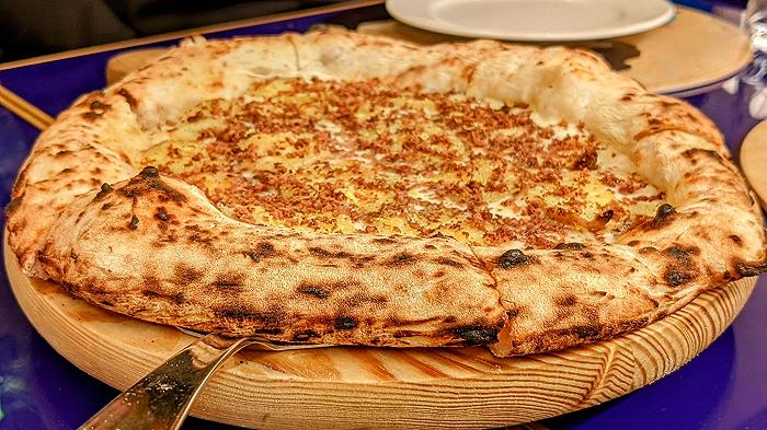 Sophia Loren a Milano, recensione: com’è la pizza di Francesco Martucci in Duomo