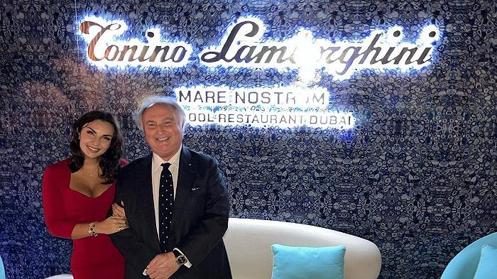 Elettra Lamborghini a Dubai per l’apertura del ristorante di lusso di famiglia