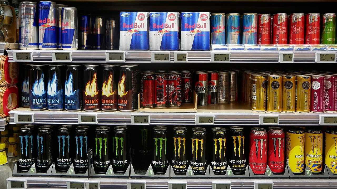 Energy drink, anche la Polonia punta a vietare la vendita ai minori